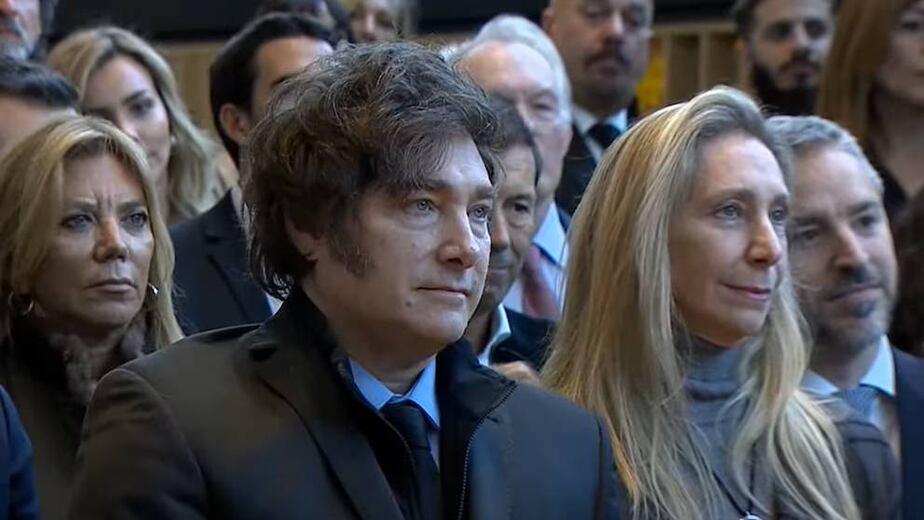 Milei Desafía las Críticas y Celebra Inversiones en Corporación América.