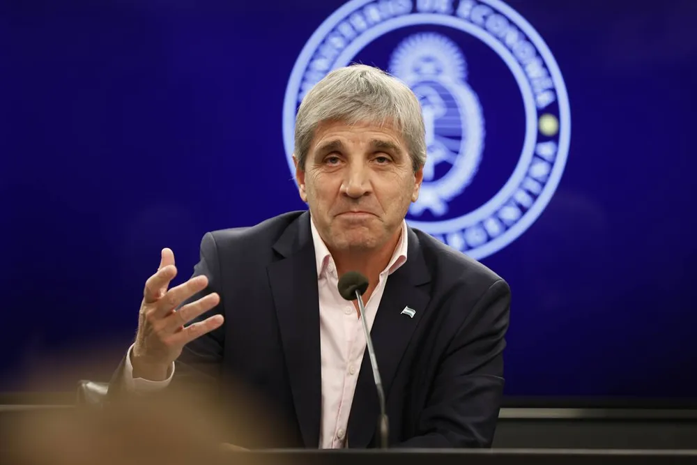 Argentina vuelve a los mercados de deuda con la emisión de un bono de USD 1.000 millones.