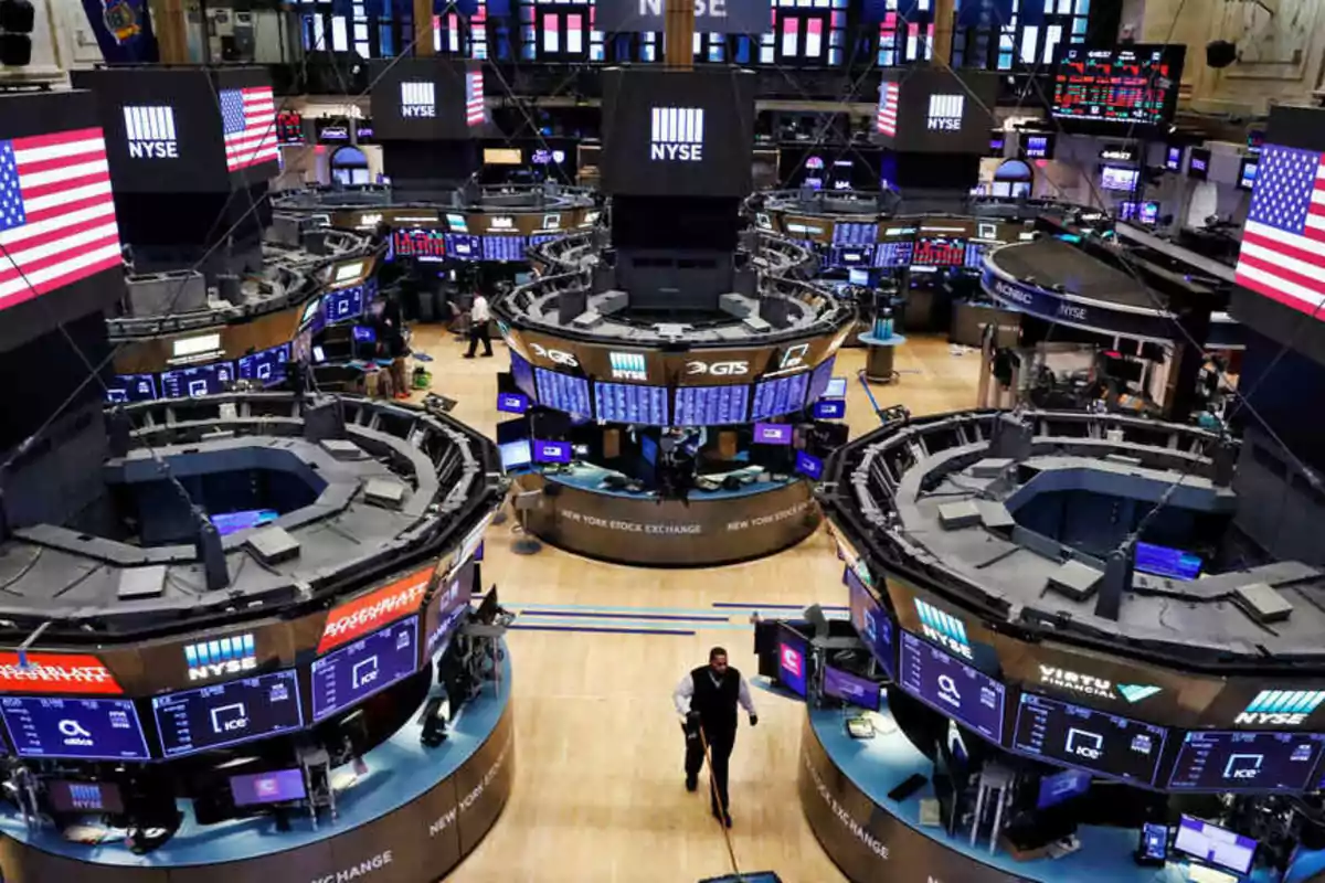 Wall Street alcanza nuevos máximos históricos tras la captura de Maduro.