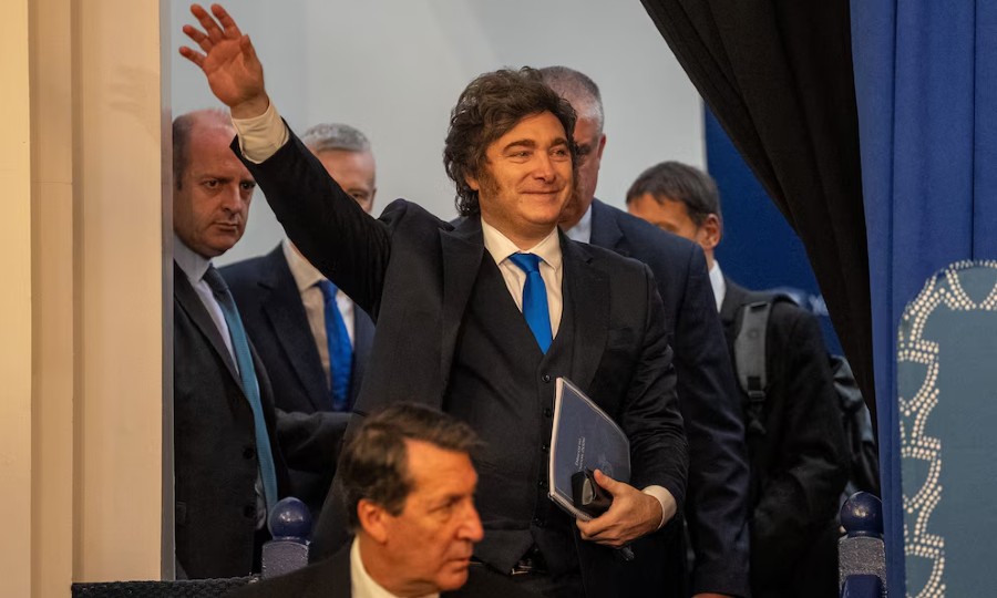 Milei califica a Irán como “enemigo” de Argentina en la Universidad Yeshiva.