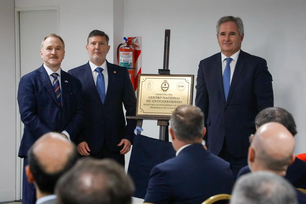 Inaugurado el Centro Nacional de Antiterrorismo en Argentina: un acuerdo estratégico con el FBI.