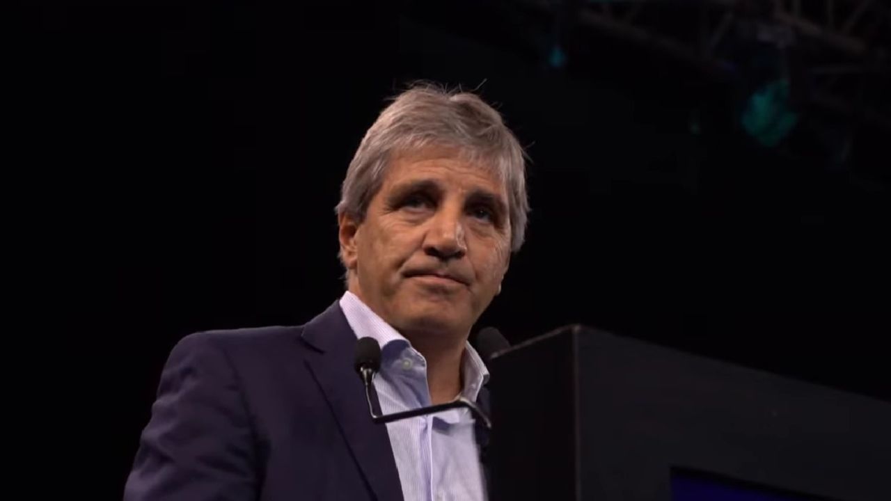 En el Atlantic Council, Caputo reitera compromiso con las reformas económicas.