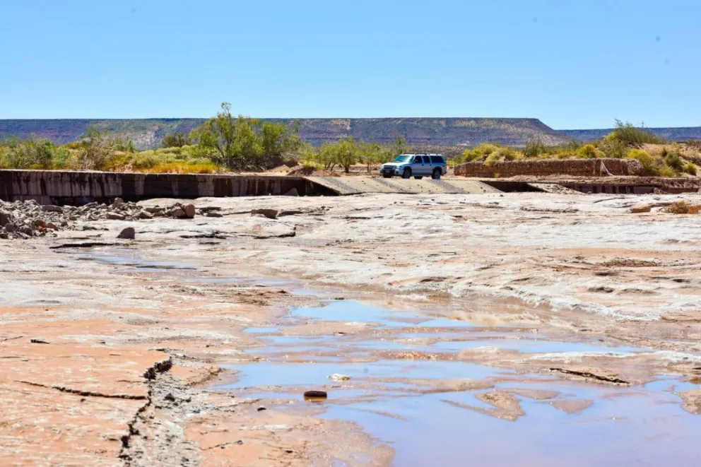 Vaca Muerta: comienza construcción del puente sobre arroyo Carranza