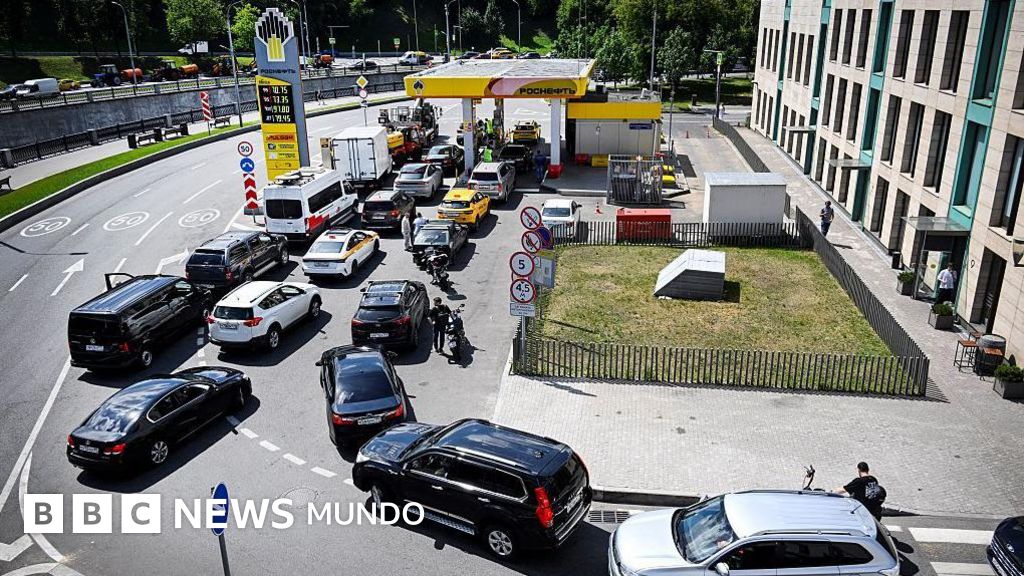 Escasez de combustible en Rusia presiona estrategia en Ucrania