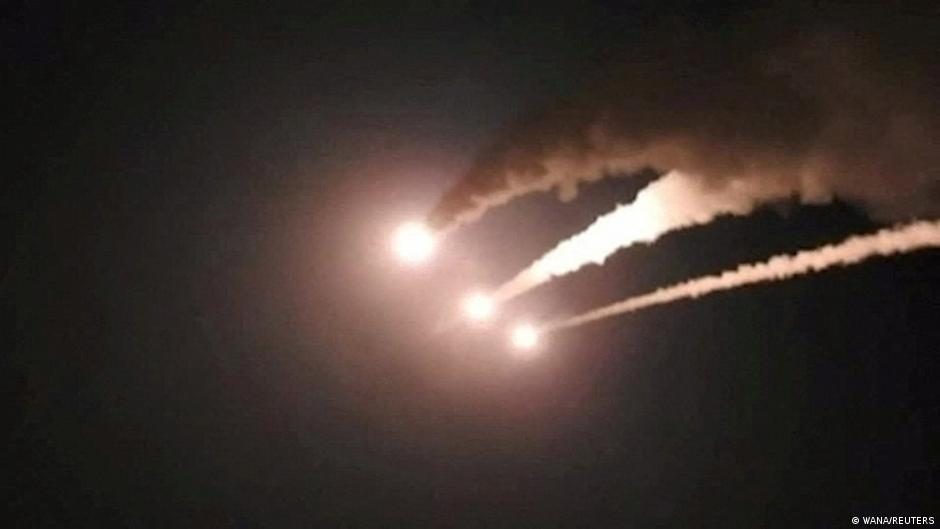 Irán confirma ataques a bases estadounidenses en Jordania y Kuwait