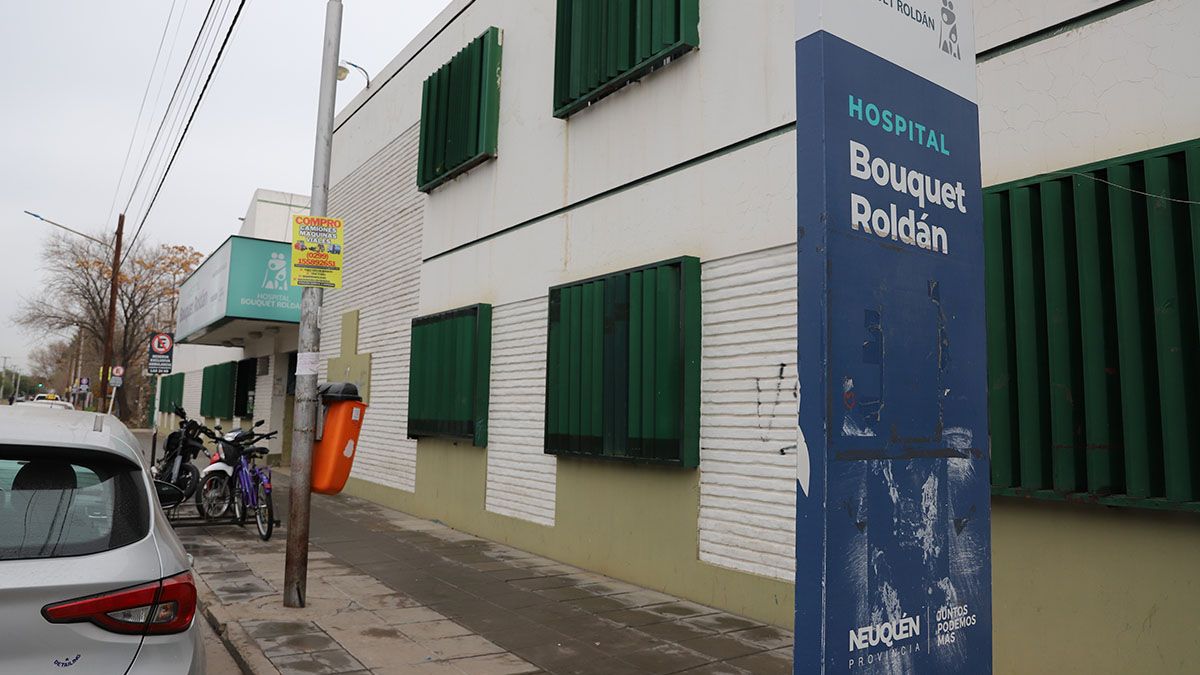 Nuevo director asume en hospital Bouquet Roldán de Neuquén