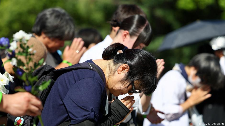 Japón debate sus principios nucleares en aniversario de Hiroshima