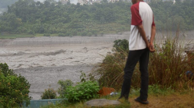 Nepal: inundaciones dejan 734 muertos y miles de desaparecidos