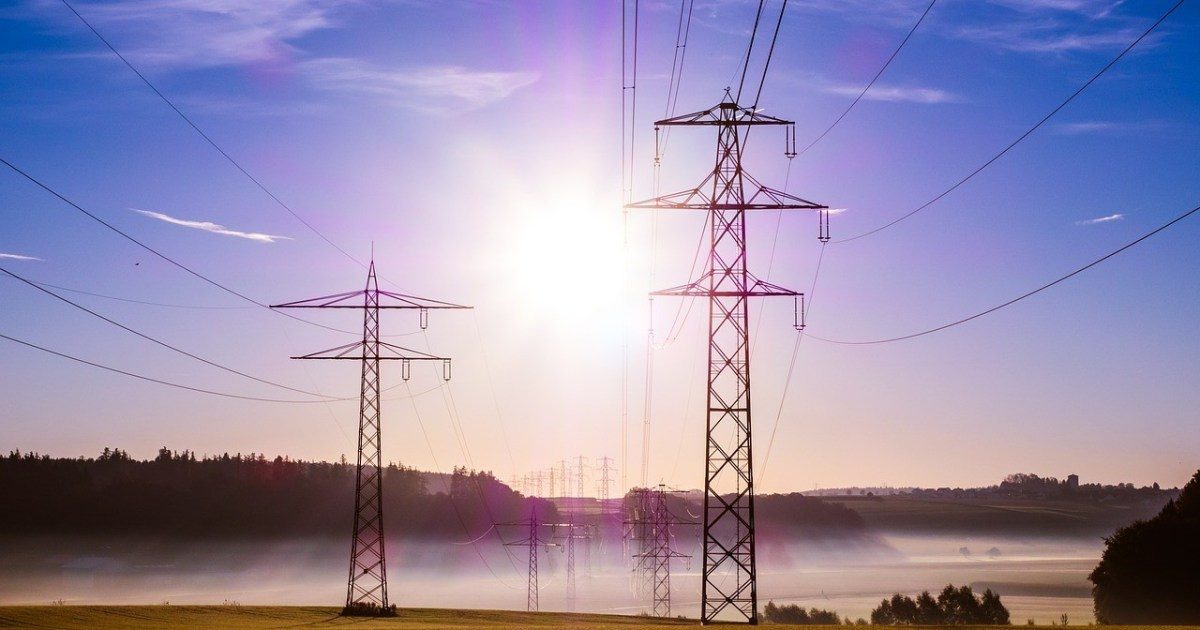 Mercado eléctrico neuquino: demanda estable y precios en alza