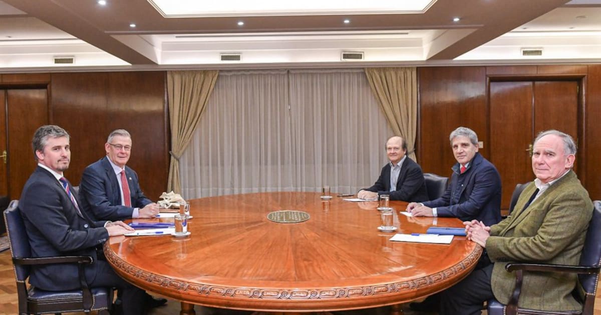 Caputo anuncia inversión minera de u$s 10.000 millones en San Juan