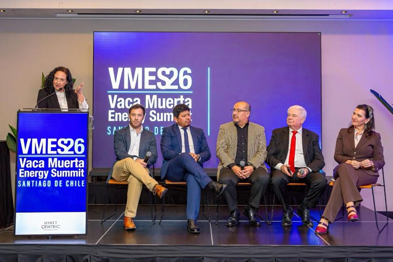 Argentina y Chile debaten plataforma exportadora de Vaca Muerta hacia Asia