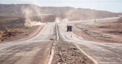 Neuquén acuerda financiamiento de rutas con petroleras de Vaca Muerta