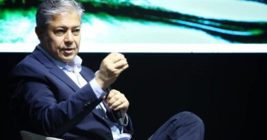 Rolando Figueroa lanza plan para gas neuquino en hogares