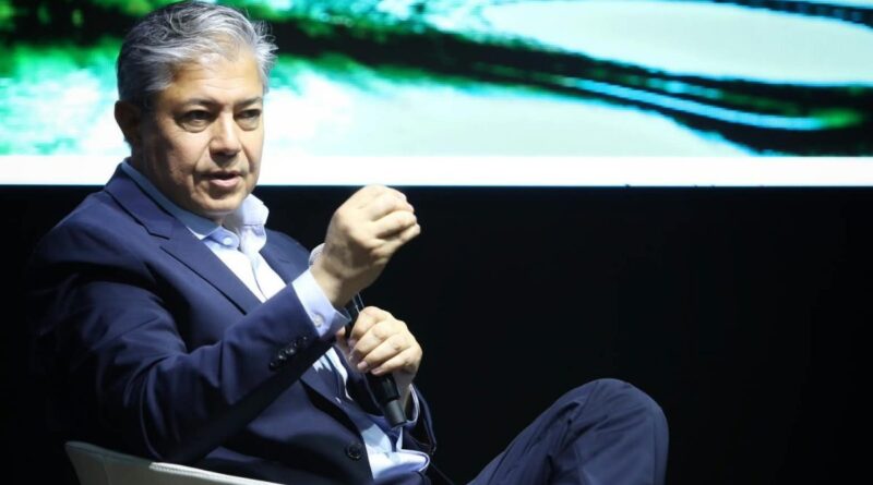 Rolando Figueroa lanza plan para gas neuquino en hogares