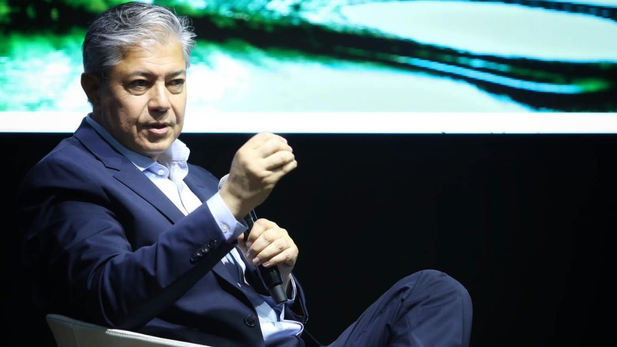 Rolando Figueroa lanza plan para gas neuquino en hogares
