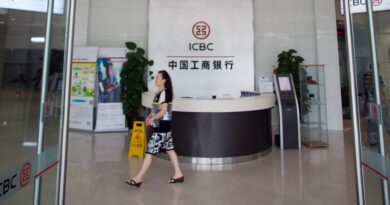 China inyecta 54 mil millones en bancos y seguros