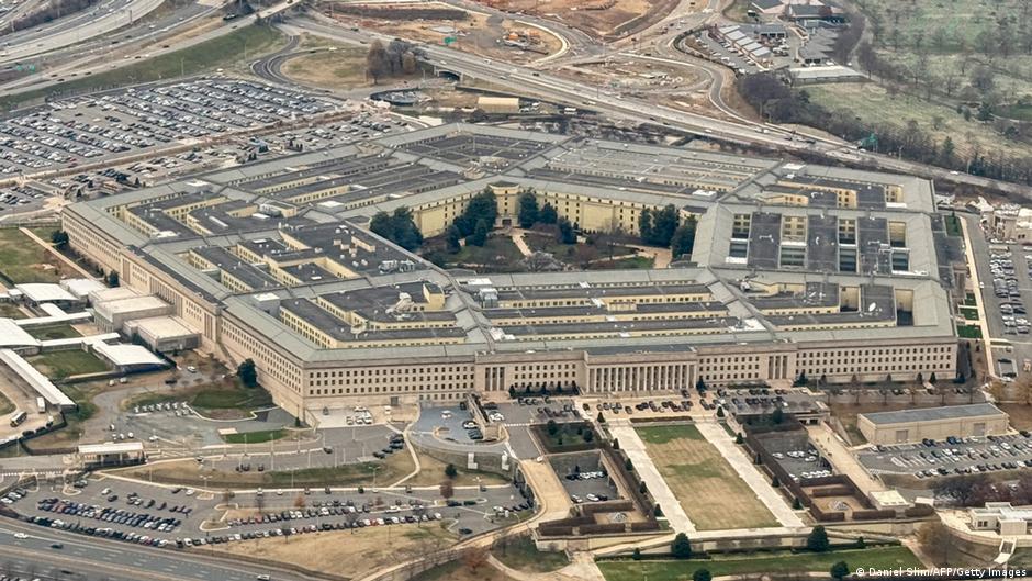 Estados Unidos reconoce escasez de municiones por guerra con Irán