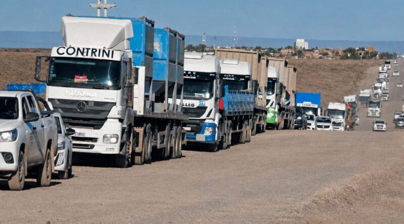 Transporte de arenas para Vaca Muerta presiona rutas neuquinas
