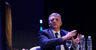 Marín anuncia fecha para inicio de obras del megaproyecto de GNL