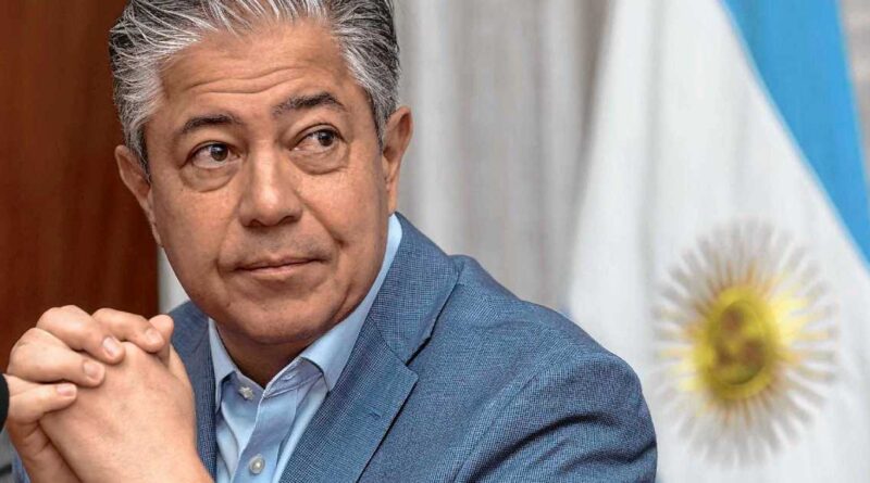 Rolando Figueroa licita dos obras eléctricas para ampliar red provincial