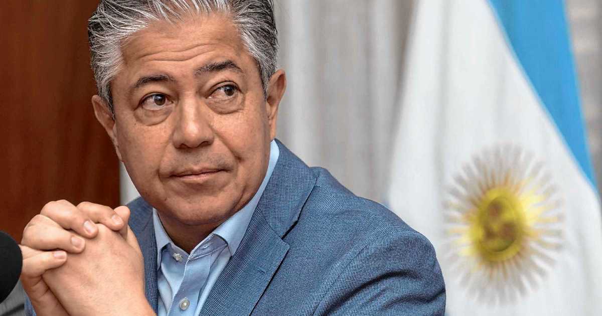 Rolando Figueroa licita dos obras eléctricas para ampliar red provincial