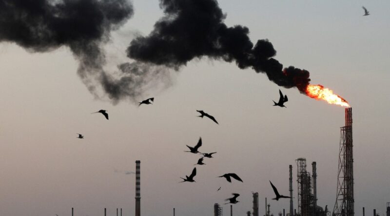 Precio del petróleo sube ante posibles negociaciones entre Estados Unidos e Irán