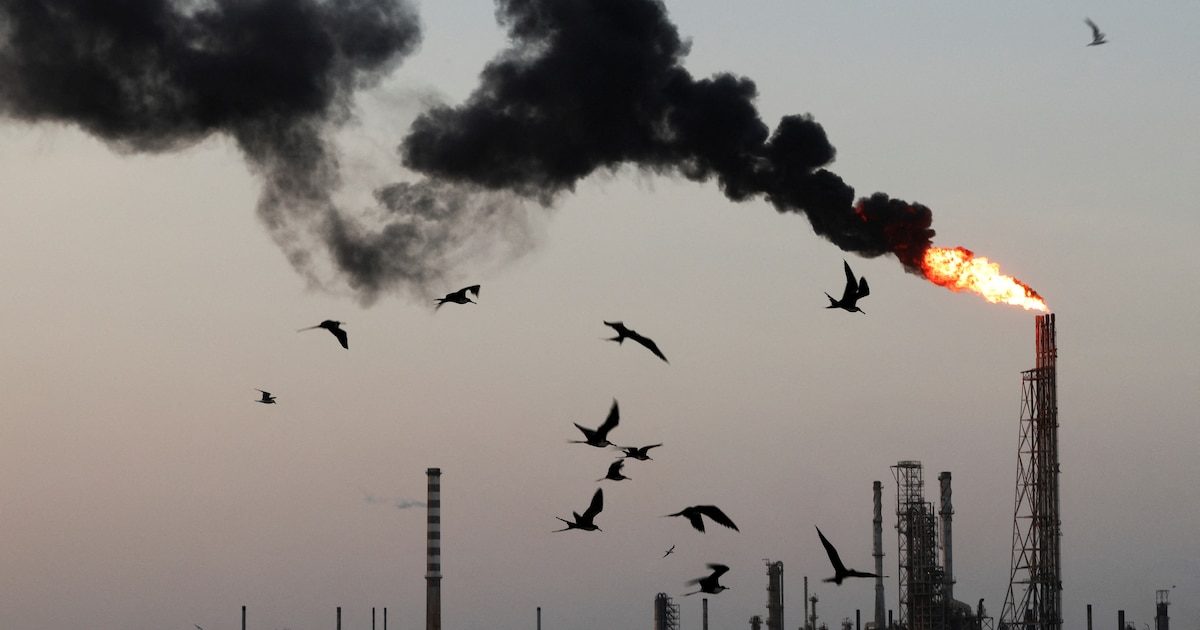 Precio del petróleo sube ante posibles negociaciones entre Estados Unidos e Irán