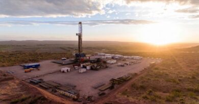 Riesgo país en 600 puntos: impacto en Vaca Muerta y economía neuquina