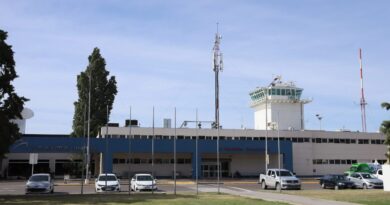 Rolando Figueroa presenta plan de transformación del aeropuerto de Neuquén