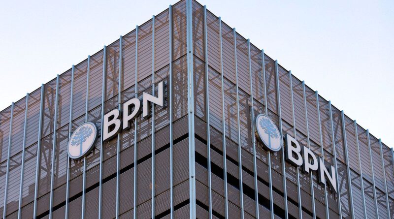 Estatales de Neuquén: cuándo cobran bono y ropa de trabajo