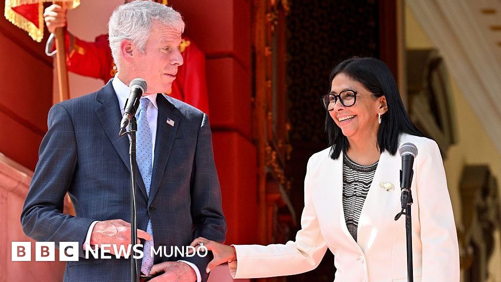 Estados Unidos y Venezuela firman acuerdo petrolero histórico