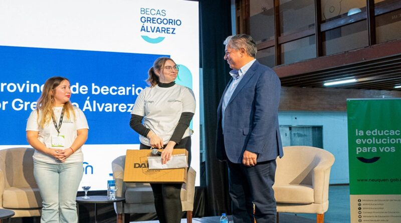 Neuquén abre nueva inscripción para becas Gregorio Álvarez