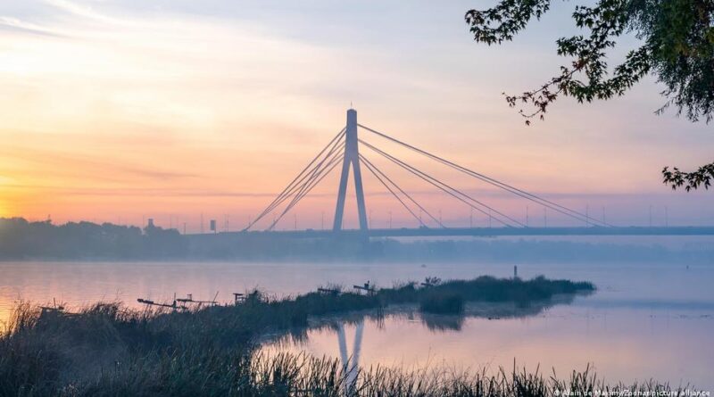 Rusia ataca puente estratégico en Kiev tras ofensiva continua