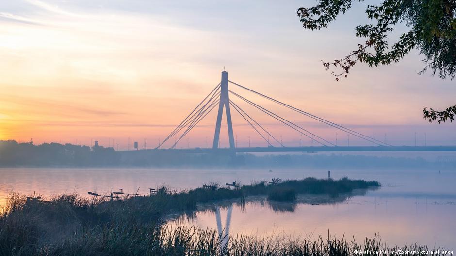 Rusia ataca puente estratégico en Kiev tras ofensiva continua