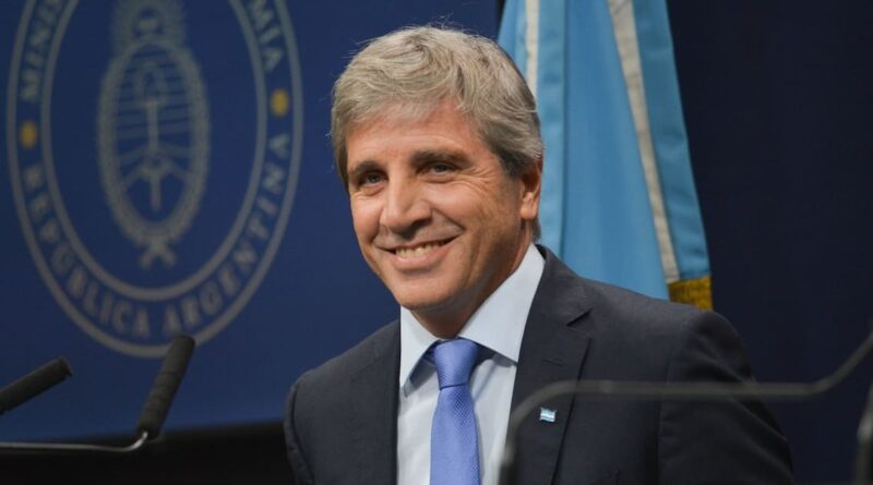 Gobierno registra nuevo superávit y se acerca a meta del FMI