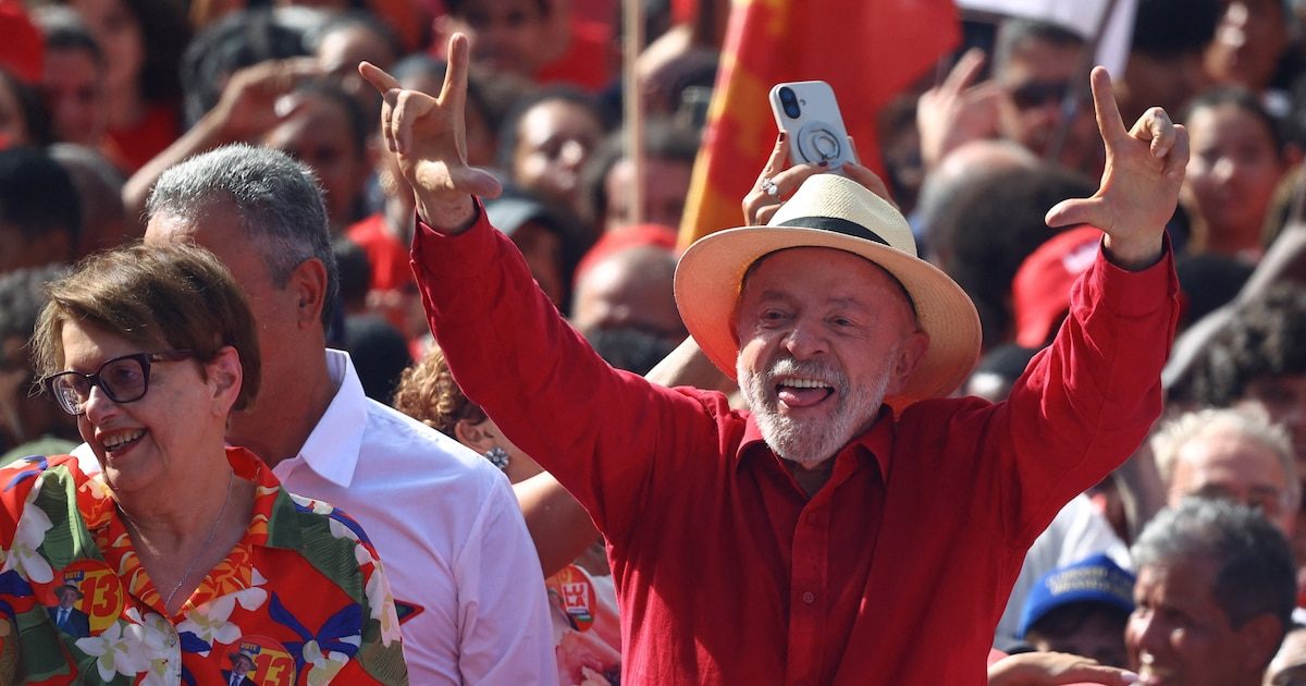 Lula Silva busca apoyo de seguidores para balotaje
