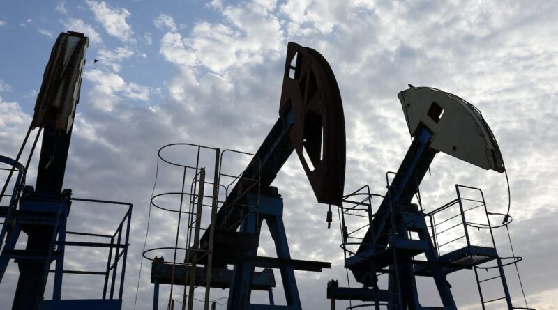 Petróleo cae tras anuncio de tregua energética de Trump