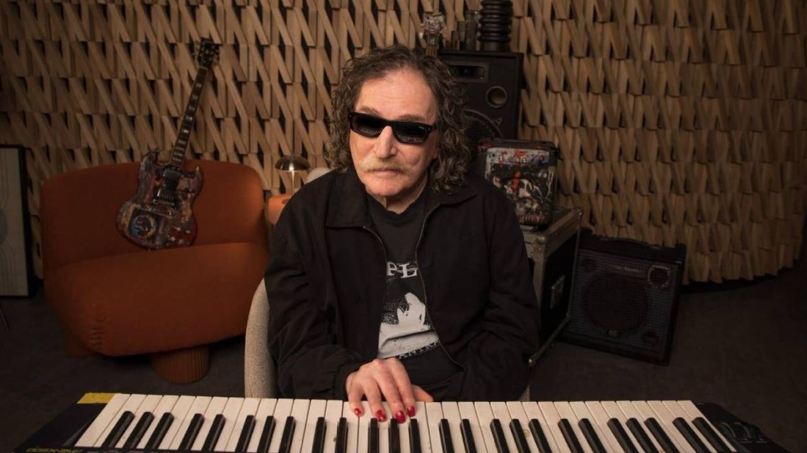 Netflix estrena documental sobre Charly García en su cumpleaños 75