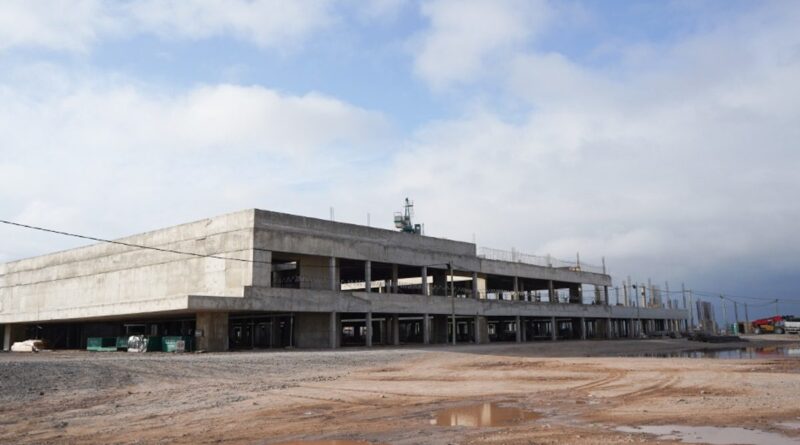Rolando Figueroa anuncia obras de salud por más de 100 mil m2