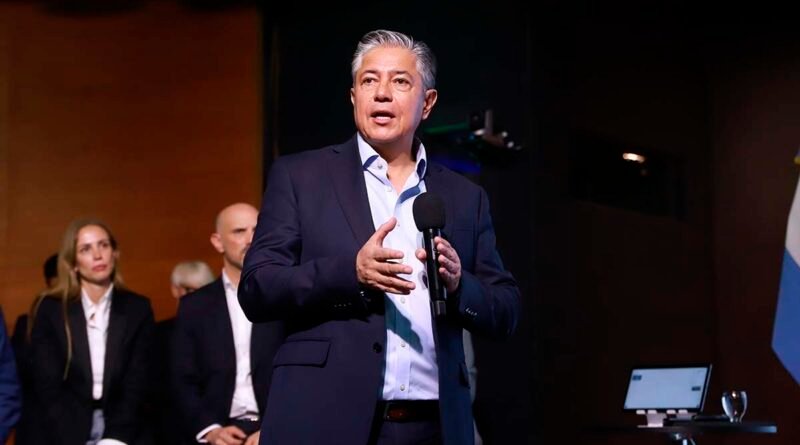 Figueroa critica el parrilismo en Neuquén: "Nunca los han elegido"